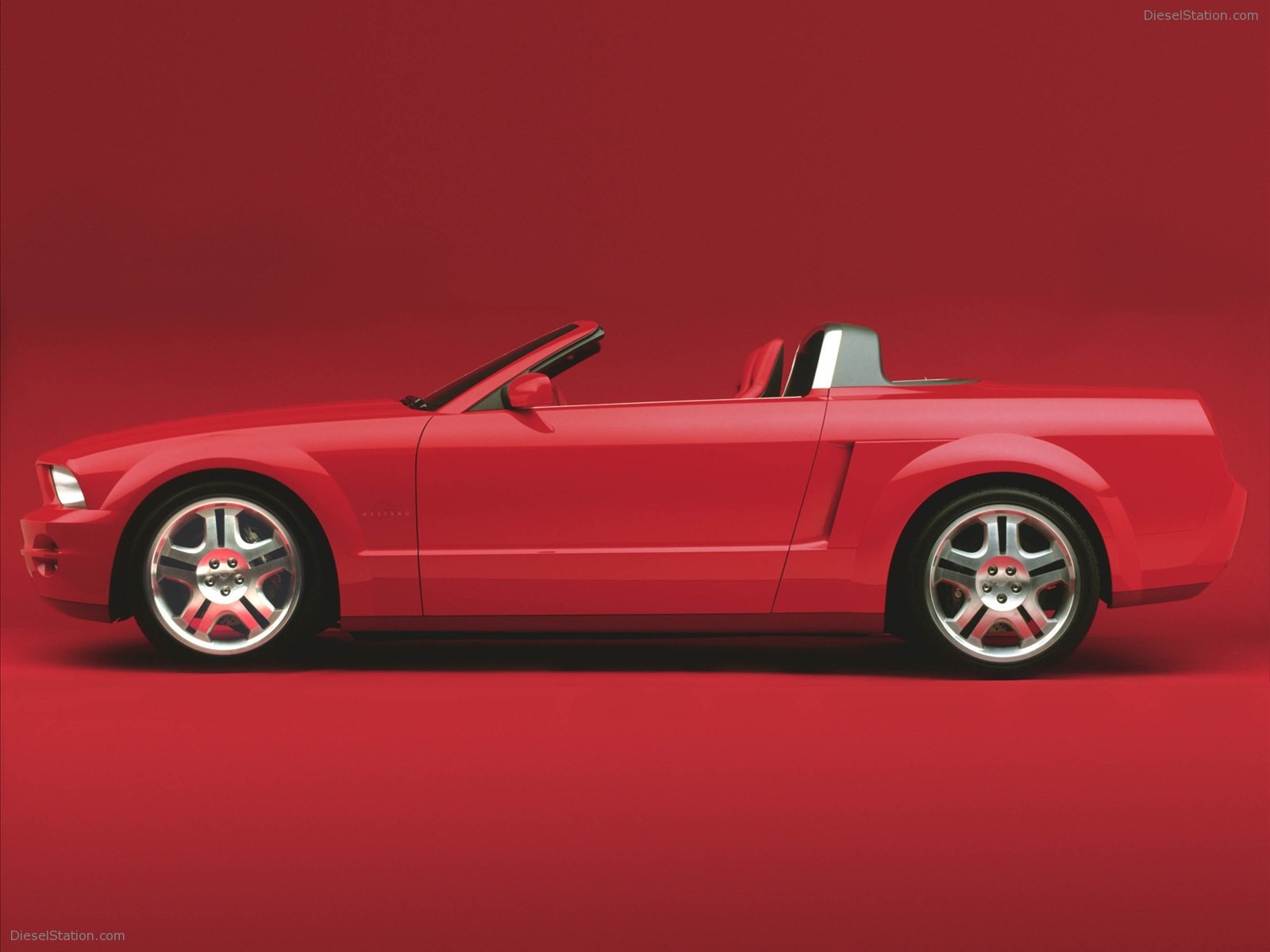Ford Mustang GT Concept (2004)
